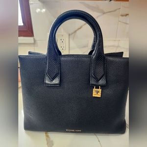 MICHAEL KORS ROLLINS LEATHER SATCHEL BLACK COLOR